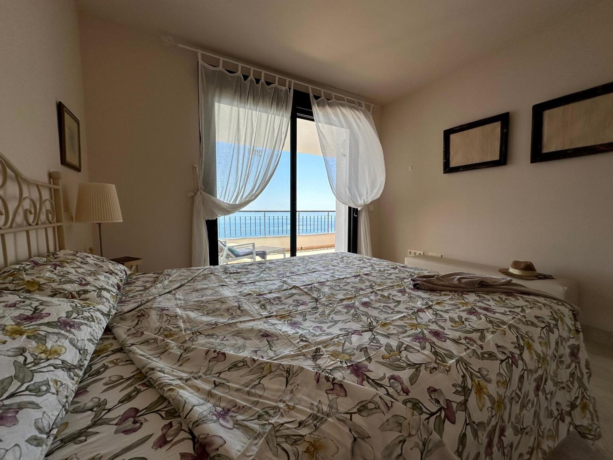 Apartamento Frente Al Mar Con Parking Privado Торокс Екстериор снимка